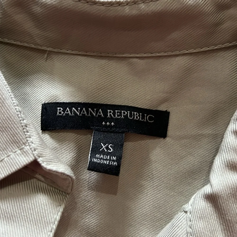 NWOT Banana Republic DOUBLE-POCKET POPOVER BLOUSE - Picture 2 of 3